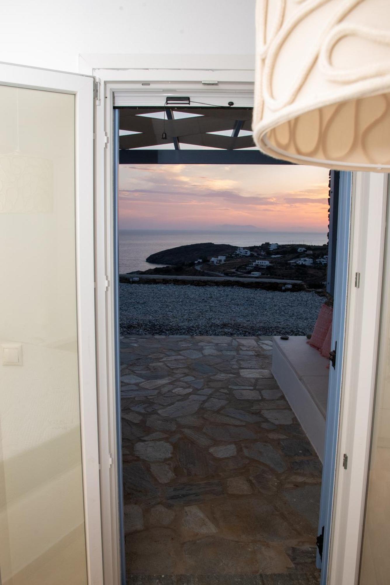Iliopetra Residence Agios Romanos Ngoại thất bức ảnh