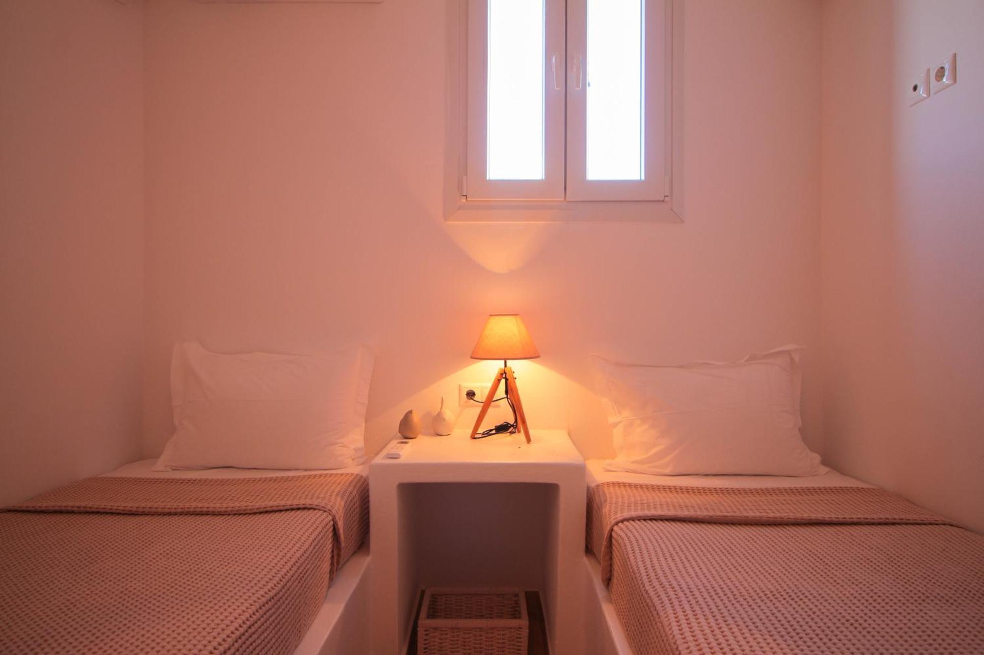 Iliopetra Residence Agios Romanos Ngoại thất bức ảnh